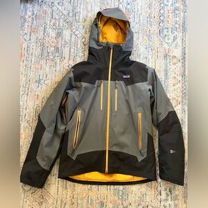 Patagonia Gray & Black Ski Jacket with Yellow Accents